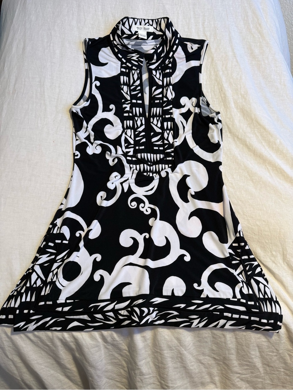 White House Black Market Black & White Sleeveless Mini Dress